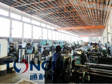 通利機(jī)器機(jī)加工車間
